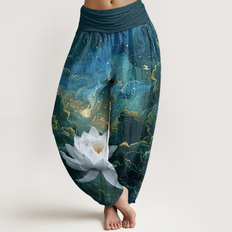 Pantalones bombachos de cintura elástica para mujer , de algodón, estilo informal, con estampado de loto, cielo estrellado y nubes. - cian oscuro - US22，UK/AU26，EU54 (6XL) - image 0