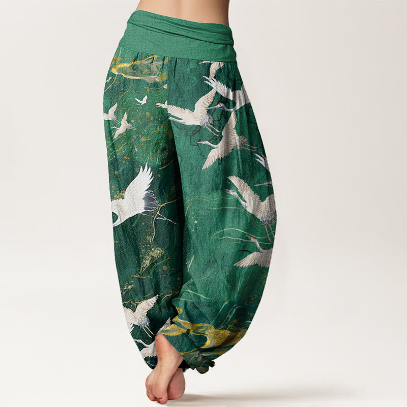 Pantalones bombachos de cintura elástica para mujer con diseño de Buddha Stones , grullas blancas voladoras y nubes auspiciosas. - image 1