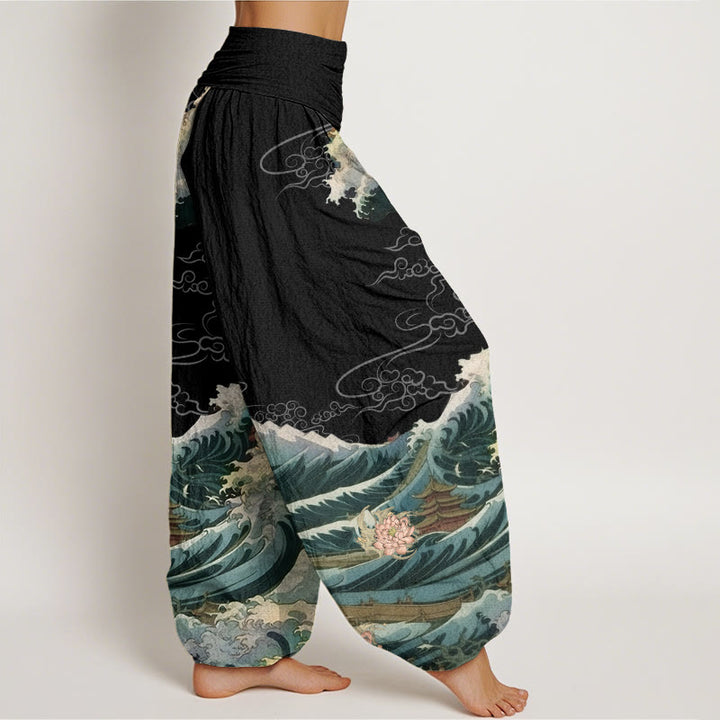 Pantalones bombachos de cintura elástica para mujer, de Buddha Stones , estilo informal, con estampado de loto floreciente y olas. - image 2