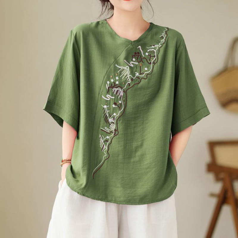 Camiseta de mujer con cuello redondo, manga corta y diseño geométrico bordado étnico con Buddha Stones - Verde bosque - US14, UK/AU18, EU46 (4XL) - image 0