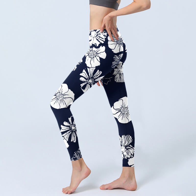 Leggings de yoga para mujer con estampado de plantas y pétalos blancos grandes de Buddha Stones - image 2