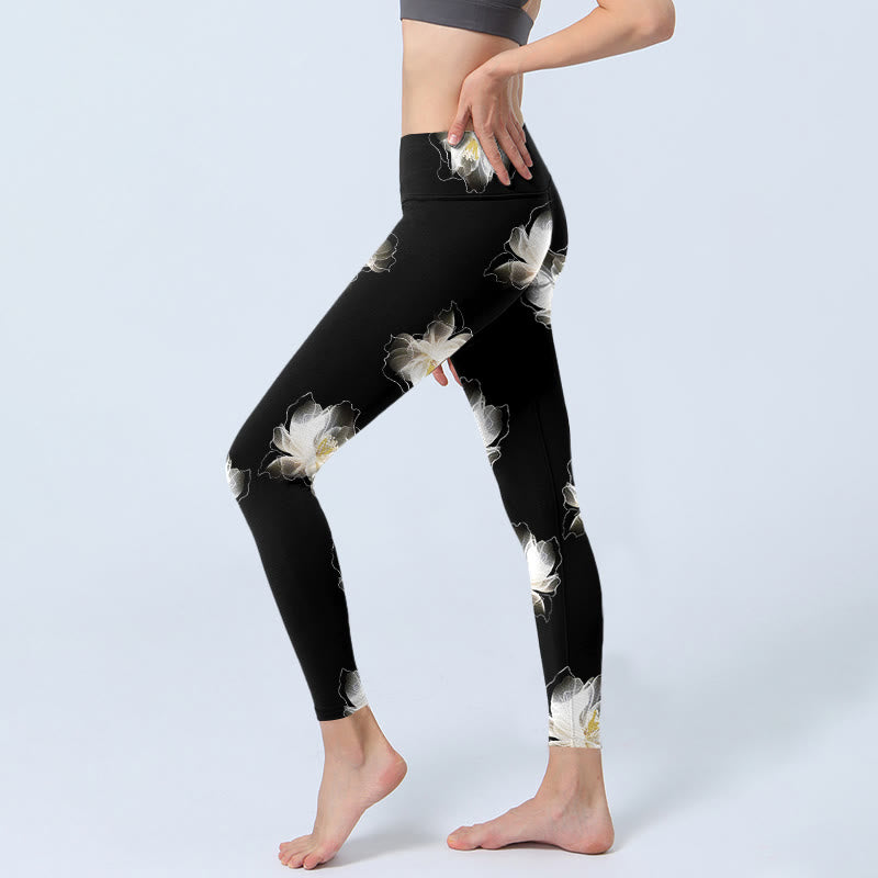 Leggings de yoga para mujer con estampado de pétalos de loto en blanco y negro y Buddha Stones - image 3