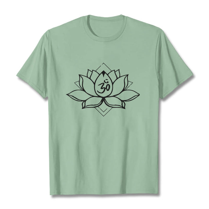 Camiseta de algodón con estampado sánscrito Om y loto floreciente de Buddha Stones - Verde pálido - 2XL - image 15