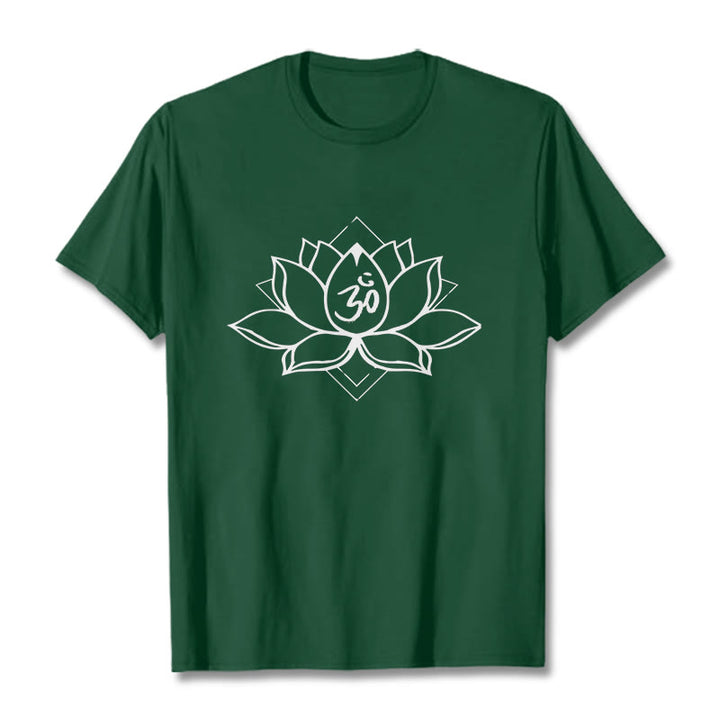 Camiseta de algodón con estampado sánscrito Om y loto floreciente de Buddha Stones - Verde bosque - 2XL - image 11