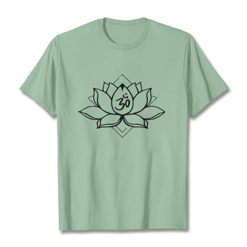 Camiseta de algodón con estampado sánscrito Om y loto floreciente de Buddha Stones - Verde pálido - 2XL - image 14