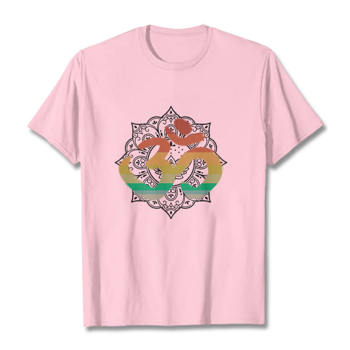 Camiseta de algodón con estampado de mandala sánscrito Om en degradado de colores y Buddha Stones - rosa claro - 2XL - image 12
