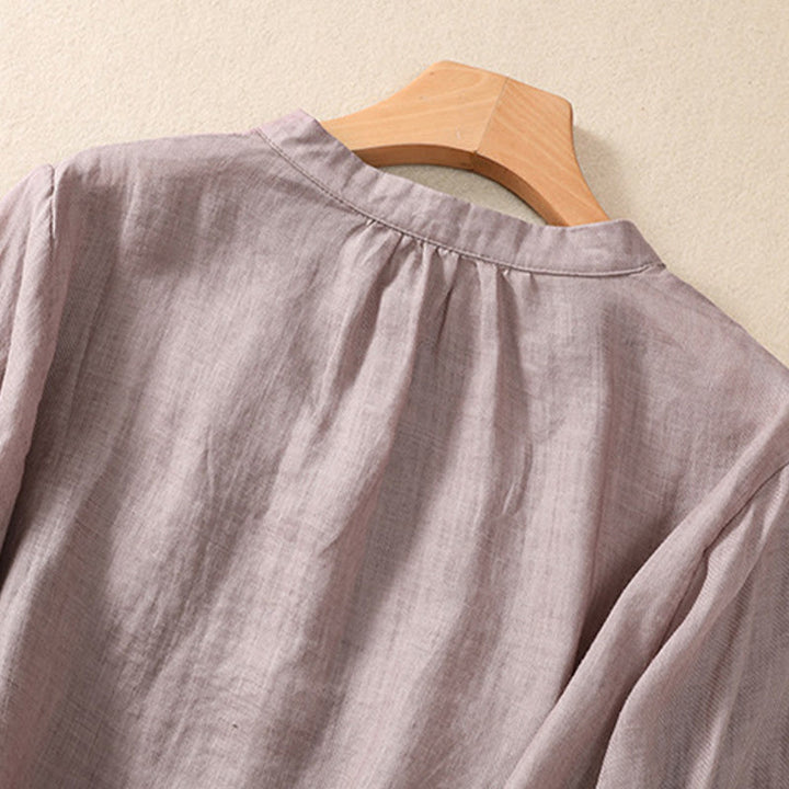 Camisa de manga tres cuartos de algodón y lino con cuello alto, diseño casual de botones y volantes, con estampado de Buddha Stones. - image 3
