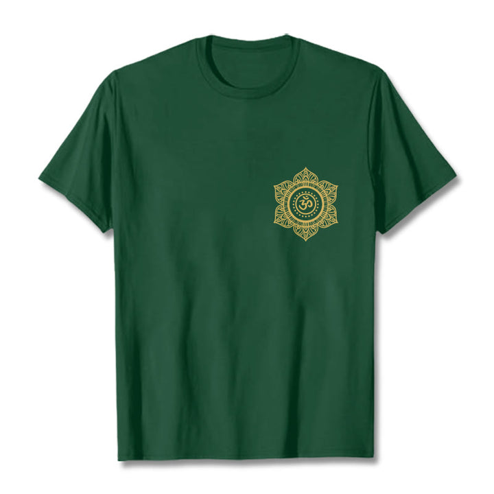 Camiseta con estampado OM de mandala dorado y Buddha Stones - Verde bosque - 2XL - image 0