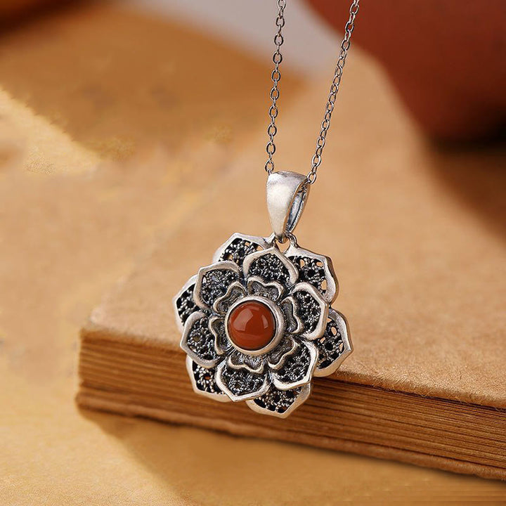 Collar con colgante de cobre y ágata roja con diseño de loto y piedras de Buddha Stones tibetanas Om Mani Padme Hum - Om Mani Padme Hum y Loto - image 1