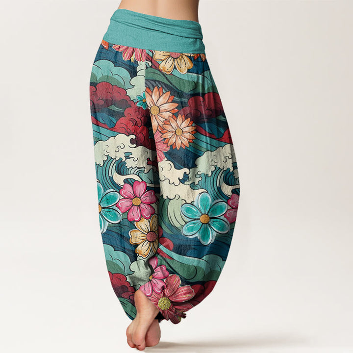 Pantalones bombachos de cintura elástica para mujer, de algodón con estampado de olas oceánicas coloridas y diversos motivos florales, con Buddha Stones. - image 1