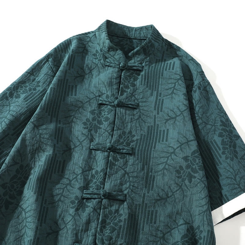 Camisa de algodón de manga corta con cuello alto y color contrastante, estilo casual de verano, con estampado floral jacquard y botones de rana, para hombre, con diseño de Buddha Stones. - image 1