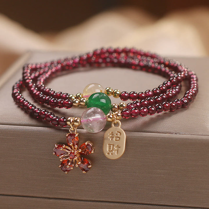 Pulsera multicapa con cuentas de Buddha Stones ultrafinas naturales de 3 mm y flor de cerezo para atraer la fortuna y protegerla.
