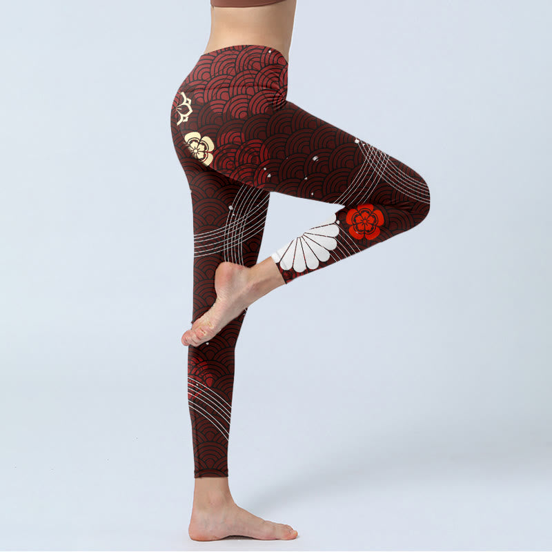 Leggings de yoga para mujer con estampado floral en abanico y ondas de Buddha Stones en marrón rojizo - image 4