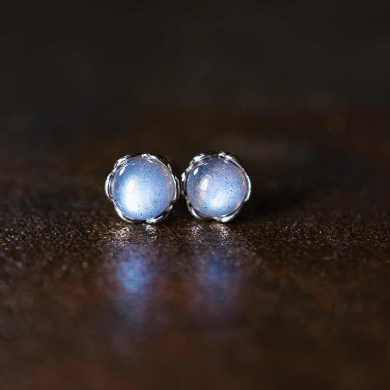 Pendientes de piedra lunar con diseño positivo de Buddha Stones en plata de ley 925