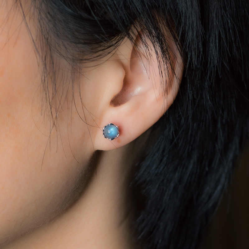 Pendientes de piedra lunar con diseño positivo de Buddha Stones en plata de ley 925