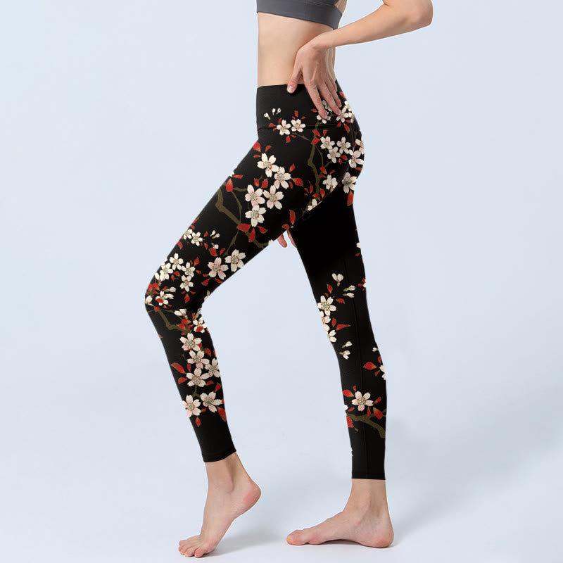 Leggings de yoga para mujer con estampado de hojas rojas y flores de cerezo blancas y piedras de Buddha Stones - image 3
