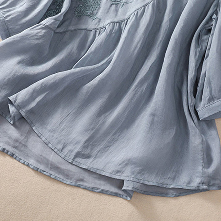 Camisa de algodón y lino de media manga para mujer con diseño floral bordado con Buddha Stones y cuello redondo  - image 4