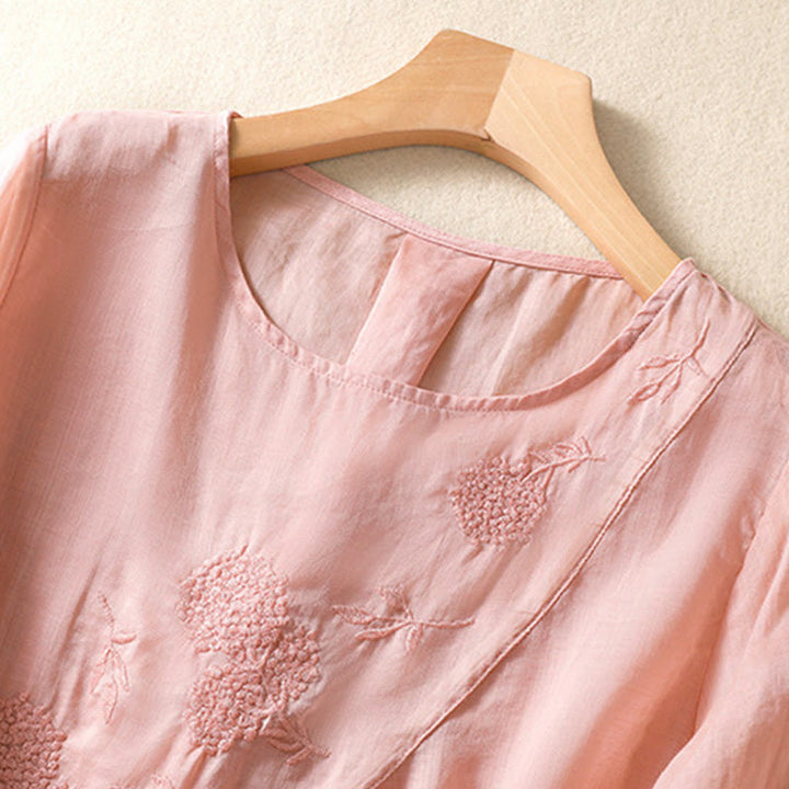 Camisa de algodón y lino de media manga para mujer con diseño floral bordado con Buddha Stones y cuello redondo  - image 16