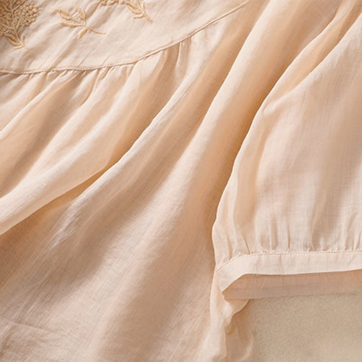 Camisa de algodón y lino de media manga para mujer con diseño floral bordado con Buddha Stones y cuello redondo  - image 26