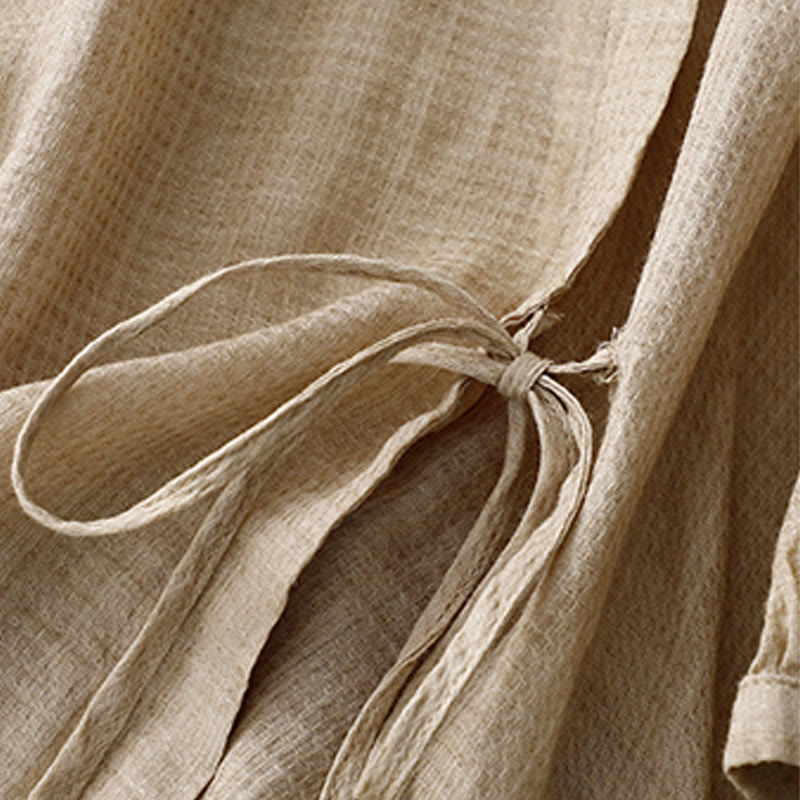 Camisa de lino y algodón para mujer con mangas tres cuartos y diseño de Buddha Stones con botones y cordones - image 9