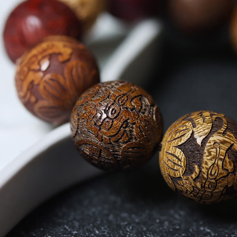 Pulsera curativa con Buddha Stones talladas en sándalo, símbolo del zodíaco chino, dragón auspicioso, fénix y Fu.
