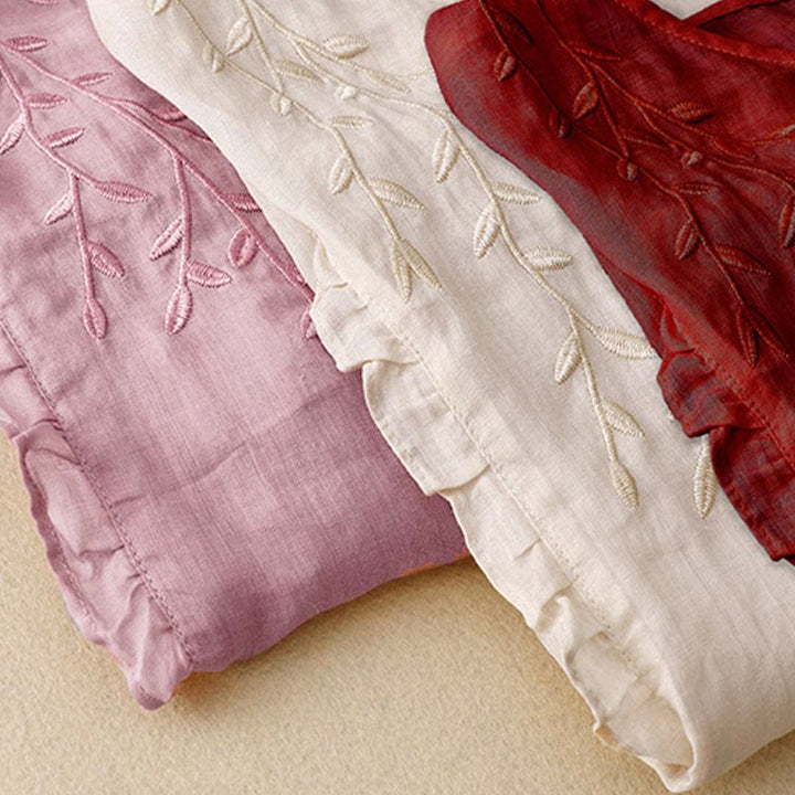 Camisa informal con cuello en V y media manga con bordado de hojas de sauce y Buddha Stones para mujer - image 7