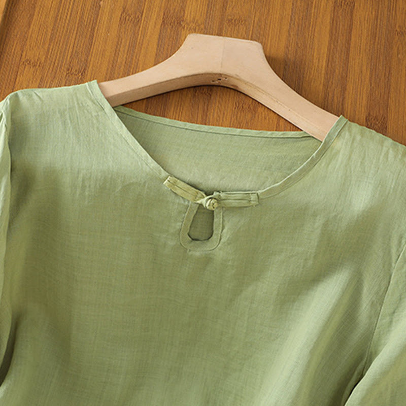 Camisa informal de poliéster con cuello redondo, manga corta y botones de rana para mujer con bordado floral de Buddha Stones - image 3