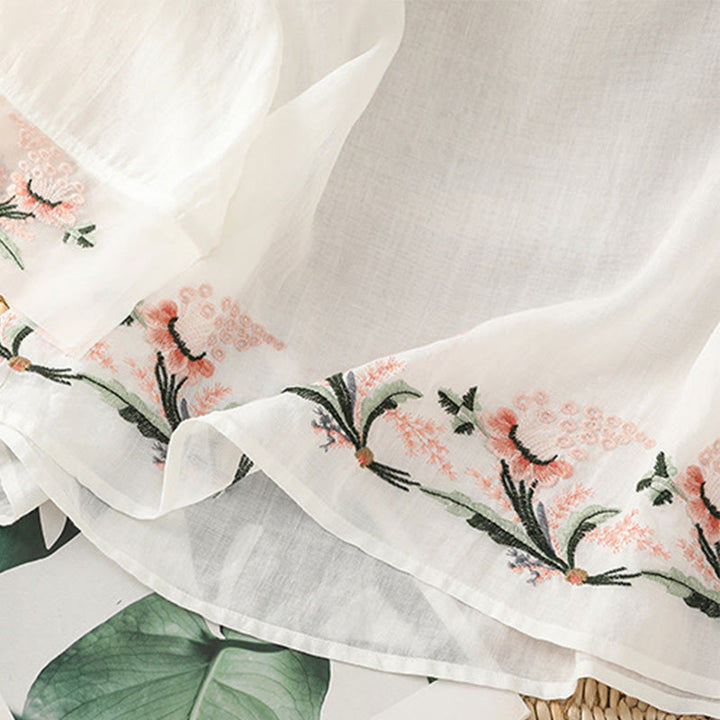 Camisa informal de poliéster con cuello redondo, manga corta y botones de rana para mujer con bordado floral de Buddha Stones - image 13