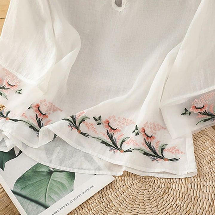 Camisa informal de poliéster con cuello redondo, manga corta y botones de rana para mujer con bordado floral de Buddha Stones - image 12