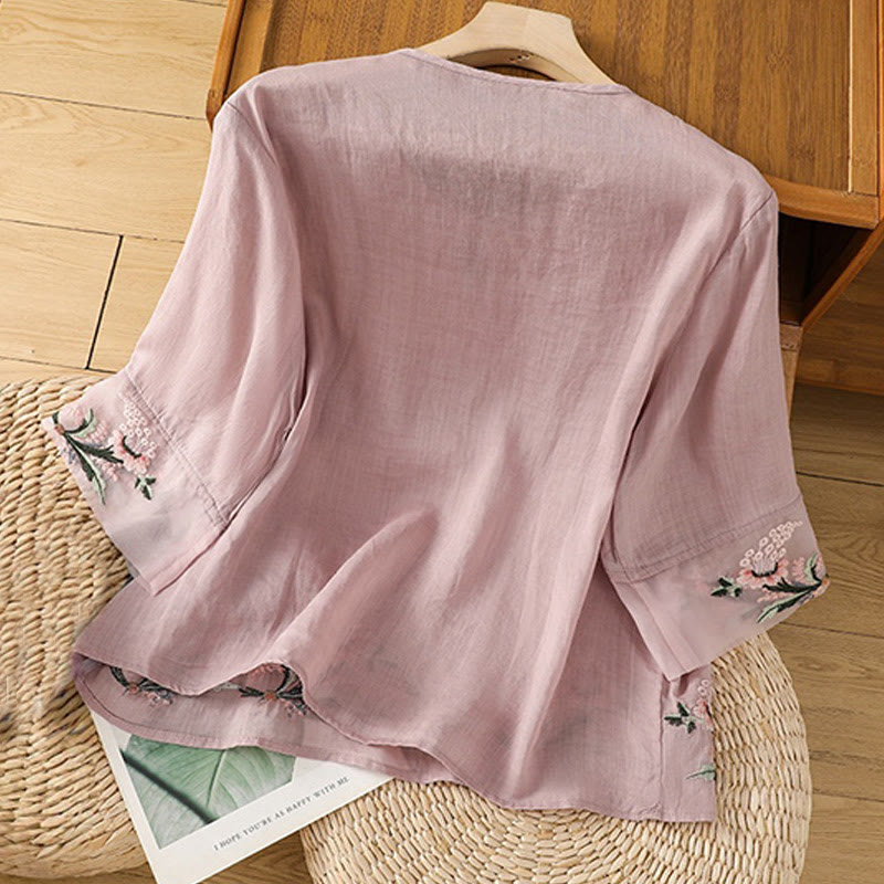 Camisa informal de poliéster con cuello redondo, manga corta y botones de rana para mujer con bordado floral de Buddha Stones - image 16
