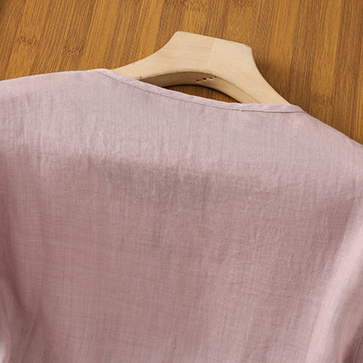 Camisa informal de poliéster con cuello redondo, manga corta y botones de rana para mujer con bordado floral de Buddha Stones - image 18