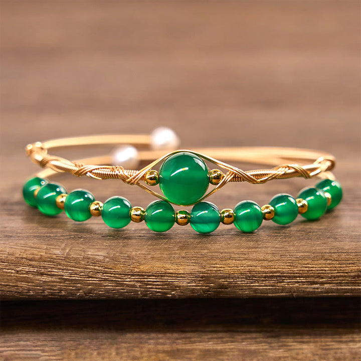 Brazalete de metal con Buddha Stones , cobre chapado en oro de 14 quilates, ágata verde natural