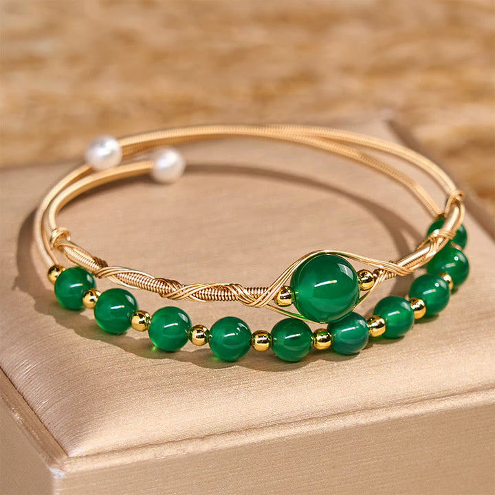 Brazalete de metal con Buddha Stones , cobre chapado en oro de 14 quilates, ágata verde natural