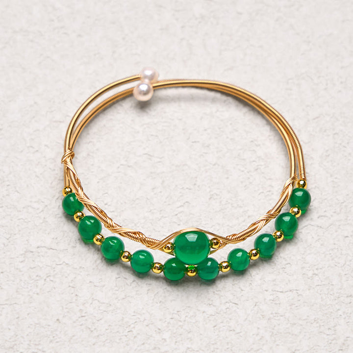 Brazalete de metal con Buddha Stones , cobre chapado en oro de 14 quilates, ágata verde natural
