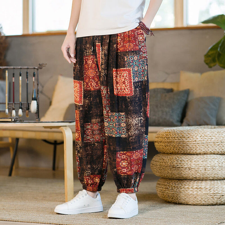 Pantalones harem para hombre hasta el tobillo con bolsillos, estampado de patchwork cuadrado y Buddha Stones para el verano. - Marrón rosado - US/UK/AU46, EU56 (5XL) - image 0