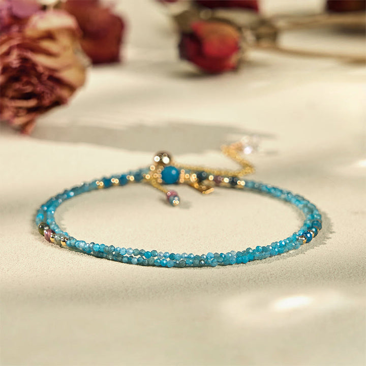 Pulsera creativa de triple vuelta con cuentas ultrafinas de apatita natural de 3 mm y piedra de Buda, chapada en oro de 14 k.