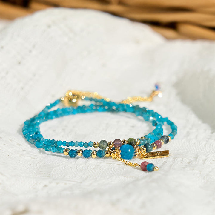 Pulsera creativa de triple vuelta con cuentas ultrafinas de apatita natural de 3 mm y piedra de Buda, chapada en oro de 14 k.