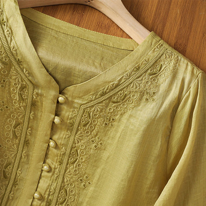 Camisa informal de poliéster con cuello en V y media manga con botones de rana y bordado de Buddha Stones para mujer - image 16