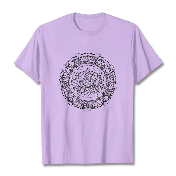 Camiseta con estampado de flor de loto y mandala de Buddha Stones - Ciruela - 2XL - image 17