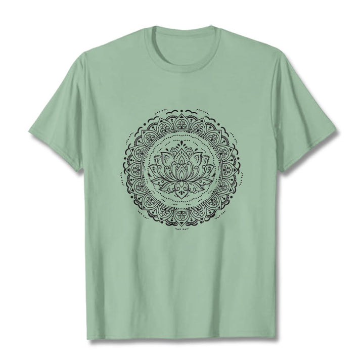 Camiseta con estampado de flor de loto y mandala de Buddha Stones - Verde pálido - 2XL - image 15