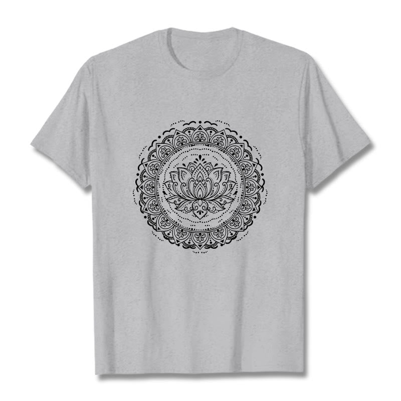 Camiseta con estampado de flor de loto y mandala de Buddha Stones - Gris claro - 2XL - image 20