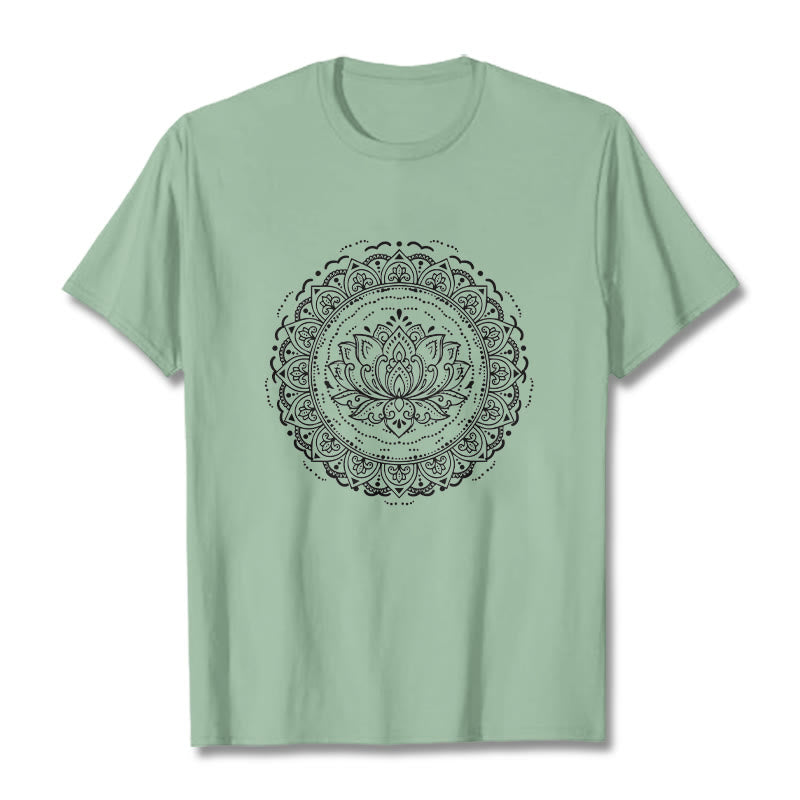 Camiseta con estampado de flor de loto y mandala de Buddha Stones - Verde pálido - 2XL - image 14