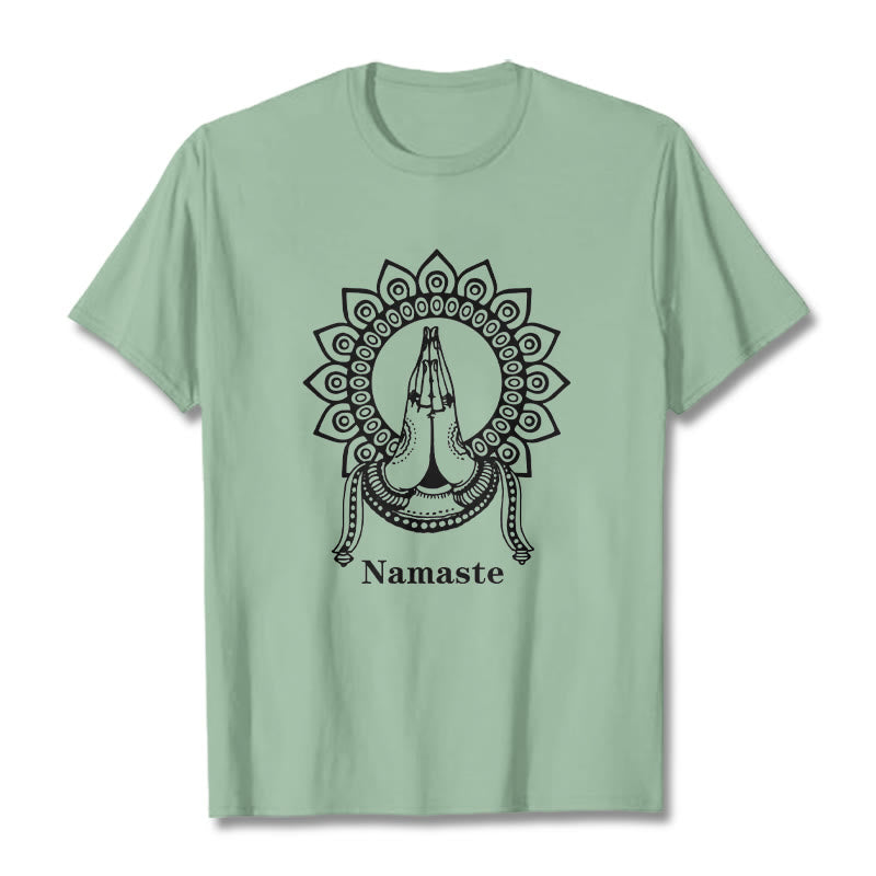 Camiseta con estampado de mandala y gesto de Namaste con Buddha Stones - Verde pálido - 2XL - image 14