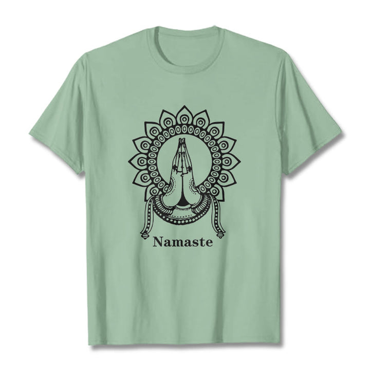 Camiseta con estampado de mandala y gesto de Namaste con Buddha Stones - Verde pálido - 2XL - image 14