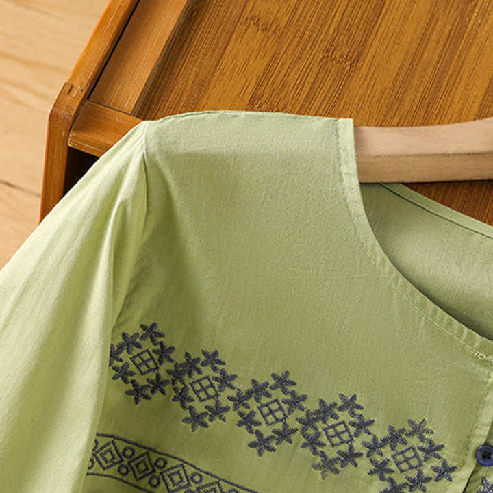 Camisa de algodón para mujer con mangas largas tipo farol y botones plisados ​​con bordado de Buddha Stones - image 21