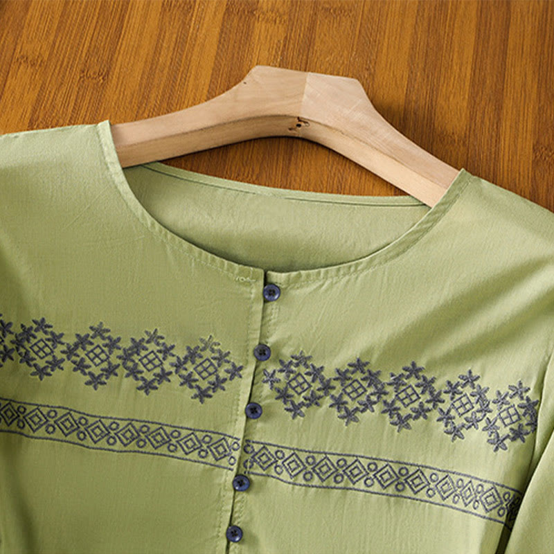 Camisa de algodón para mujer con mangas largas tipo farol y botones plisados ​​con bordado de Buddha Stones - image 22