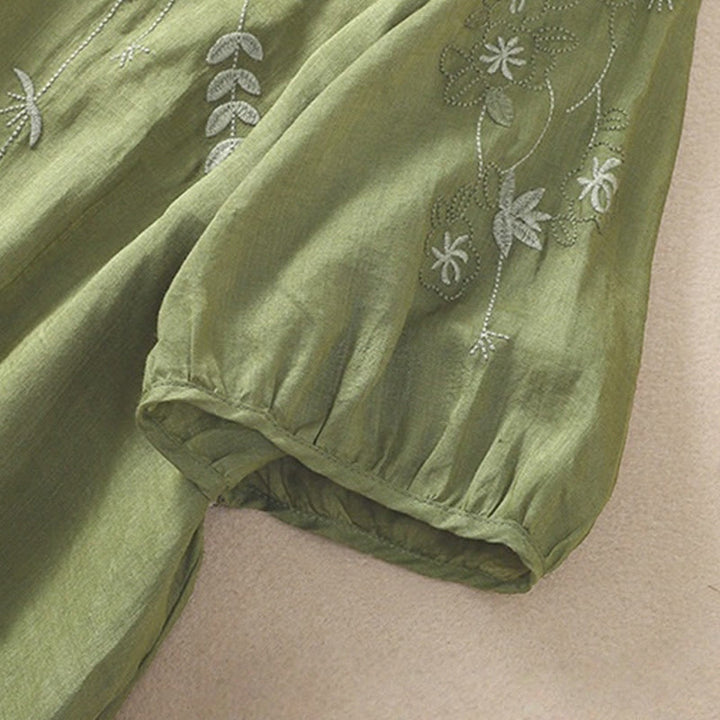 Camiseta de algodón y lino de media manga para mujer con bordado floral de Buddha Stones y dobladillo con abertura - image 5