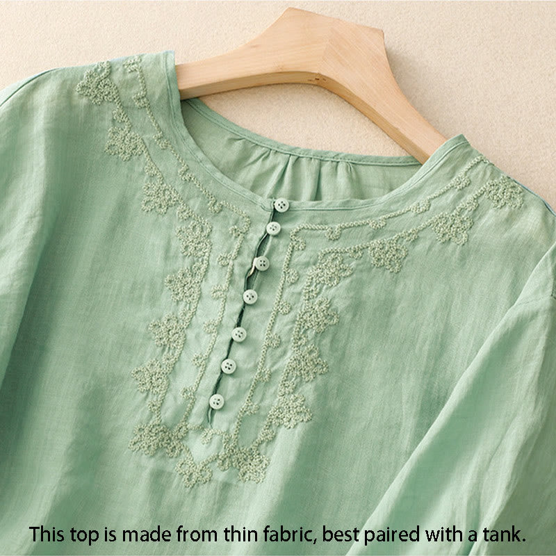 Camisa de algodón para mujer con cuello redondo, manga corta y botones bordados con líneas de Buddha Stones - image 1