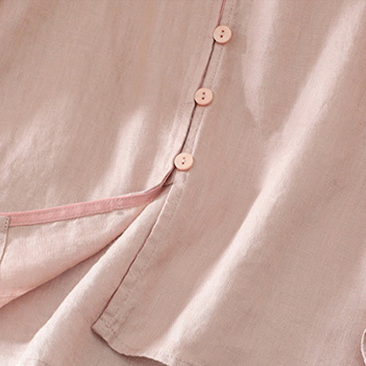 Camisa de mujer con cuello en V, media manga y botones lisos de Buddha Stones - image 4
