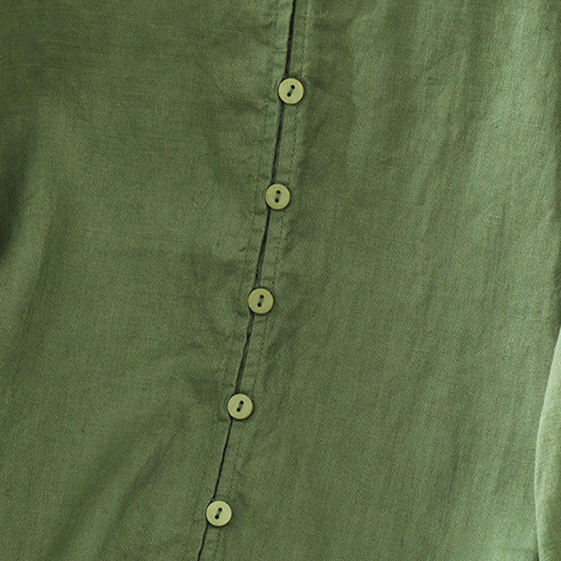 Camisa de mujer con cuello en V, media manga y botones lisos de Buddha Stones - image 18